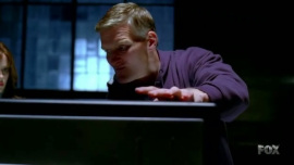 Fringe-1x08-The-Equation_560