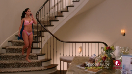 Devious.Maids_.S03E01.INTERNAL.720p.HDTV_.x264-FiHTV.mkv_snapshot_19.42_2015.08.28_01.36.10