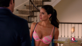 Devious.Maids_.S03E01.INTERNAL.720p.HDTV_.x264-FiHTV.mkv_snapshot_20.23_2015.08.28_01.37.10