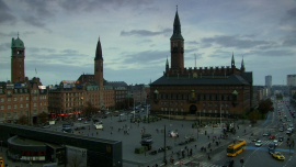 Forbrydelsen.1x04.Thursday.November.6.ITA_.DAN_.720p.BDMux_.x264-GiuseppeTnT.mkv_snapshot_27.59_2020.09.07_22.19.30