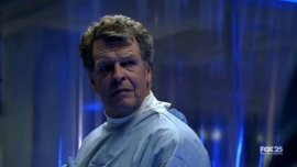 Fringe-1x01-Pilot-Pilot_407