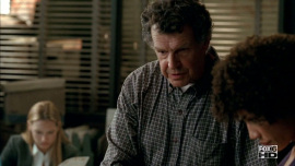 Fringe-1x02-The-Same-Old-Story_265