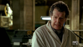 Fringe-1x02-The-Same-Old-Story_330