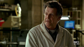 Fringe-1x02-The-Same-Old-Story_331