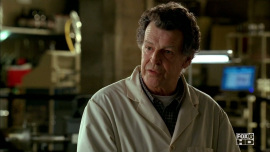 Fringe-1x02-The-Same-Old-Story_332