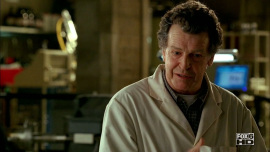 Fringe-1x02-The-Same-Old-Story_336