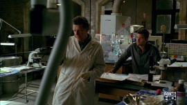 Fringe-1x02-The-Same-Old-Story_373