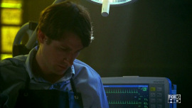 Fringe-1x02-The-Same-Old-Story_442