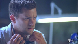 Fringe-1x02-The-Same-Old-Story_446