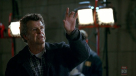 Fringe-1x03-The-Ghost-Network_121