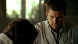 Fringe-1x03-The-Ghost-Network_147