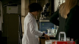 Fringe-1x03-The-Ghost-Network_203