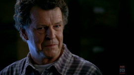 Fringe-1x03-The-Ghost-Network_377