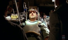 Fringe-1x03-The-Ghost-Network_446