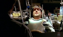 Fringe-1x03-The-Ghost-Network_458