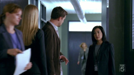 Fringe-1x04-The-Arrival_069