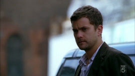 Fringe-1x04-The-Arrival_09