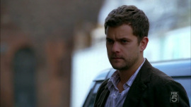 Fringe-1x04-The-Arrival_096