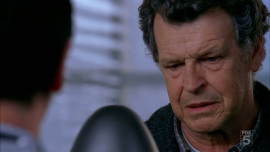 Fringe-1x04-The-Arrival_119