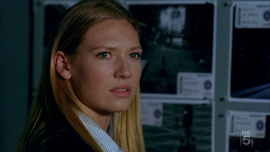 Fringe-1x04-The-Arrival_233