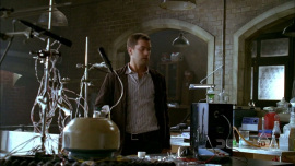 Fringe-1x04-The-Arrival_260