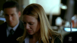 Fringe-1x04-The-Arrival_295