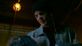 Fringe-1x04-The-Arrival_383