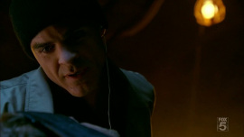 Fringe-1x04-The-Arrival_391