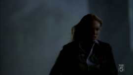 Fringe-1x04-The-Arrival_432