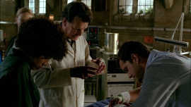 Fringe-1x05-Power-Hungry_164