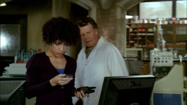 Fringe-1x05-Power-Hungry_433