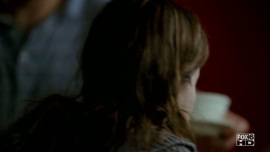 Fringe-1x06-The-Cure_024