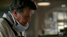 Fringe-1x06-The-Cure_143