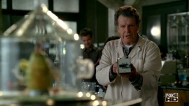 Fringe-1x06-The-Cure_195