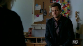 Fringe-1x06-The-Cure_244