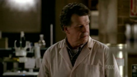 Fringe-1x06-The-Cure_442