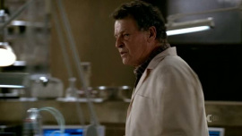 Fringe-1x06-The-Cure_444