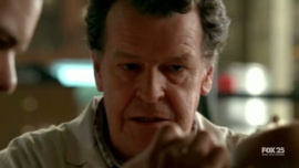 Fringe-1x07-In-Which-We-Meet-Mr.-Jones_346