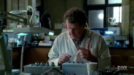 Fringe-1x08-The-Equation_116