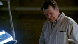 Fringe-1x09-The-Dreamscape_122