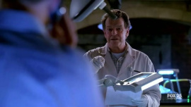 Fringe-1x09-The-Dreamscape_127