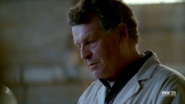 Fringe-1x09-The-Dreamscape_288