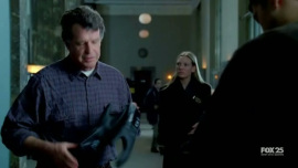 Fringe-1x10-Safe_178