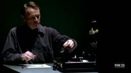 Fringe-1x10-Safe_426