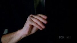 Fringe-1x10-Safe_493