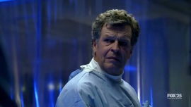 Fringe-1x11-Bound_121