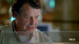 Fringe-1x11-Bound_405