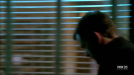 Fringe-1x11-Bound_466