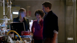 Fringe-1x12-The-No-Brainer_143