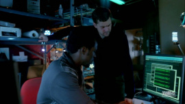 Fringe-1x12-The-No-Brainer_204